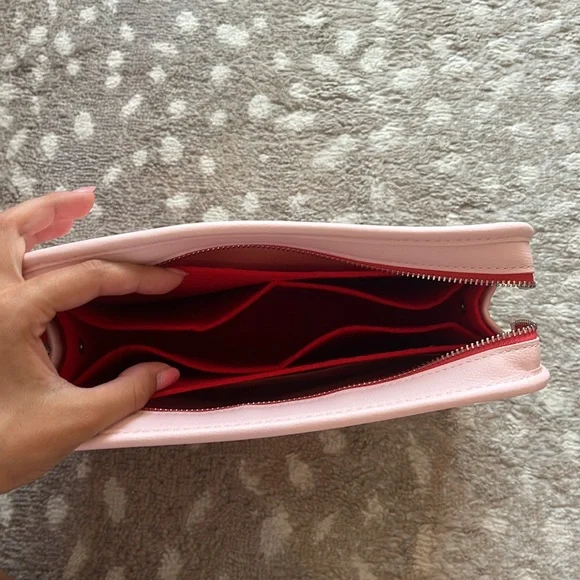 Glossier Cosmetic Bag - Picture 3 of 3